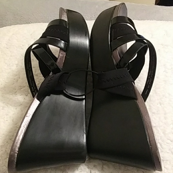 NWOT Donald J. Pliner wedges - Picture 3 of 6